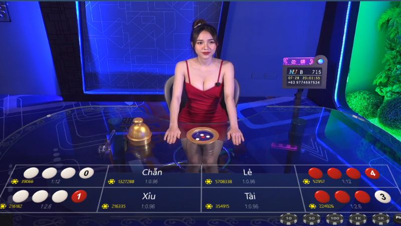 Bàn chơi xóc đĩa W88 với Dealer là người thật 